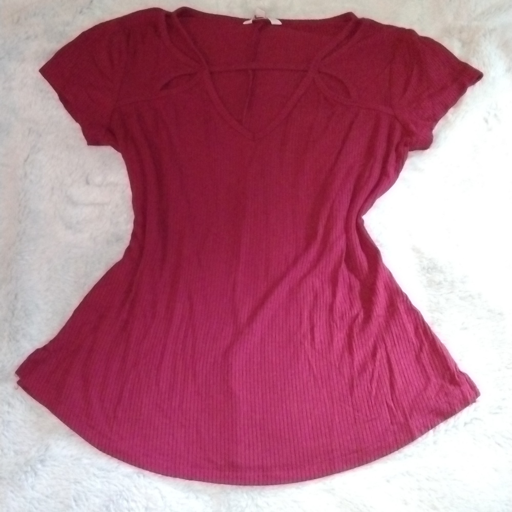 Candie's cutout short sleeve ribbed top